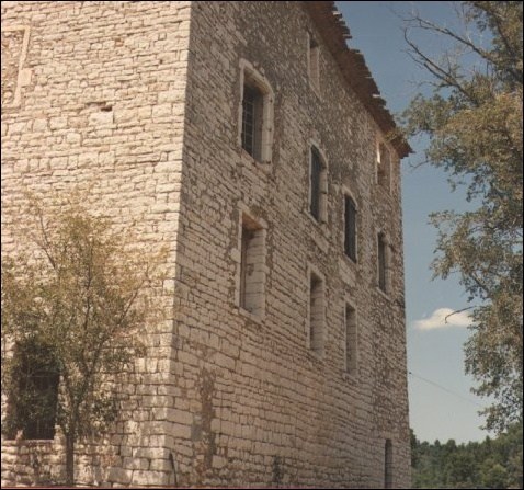 Château de Montpezat en Provence.